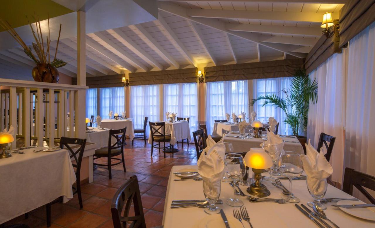 Pineapple Beach Club (Adults Only) Long Bay Ngoại thất bức ảnh